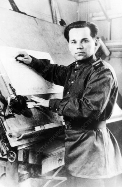 Soubor:Mikhail Kalashnikov.jpg