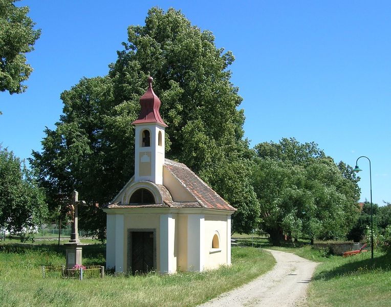 Soubor:Jaromerice nR bonov kaple.jpg