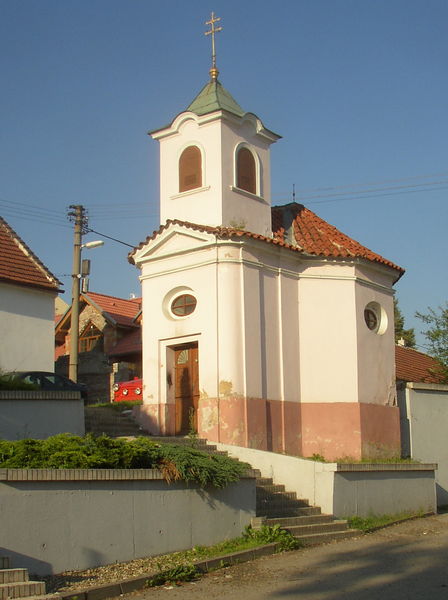 Soubor:Bustehrad CZ 003.jpg