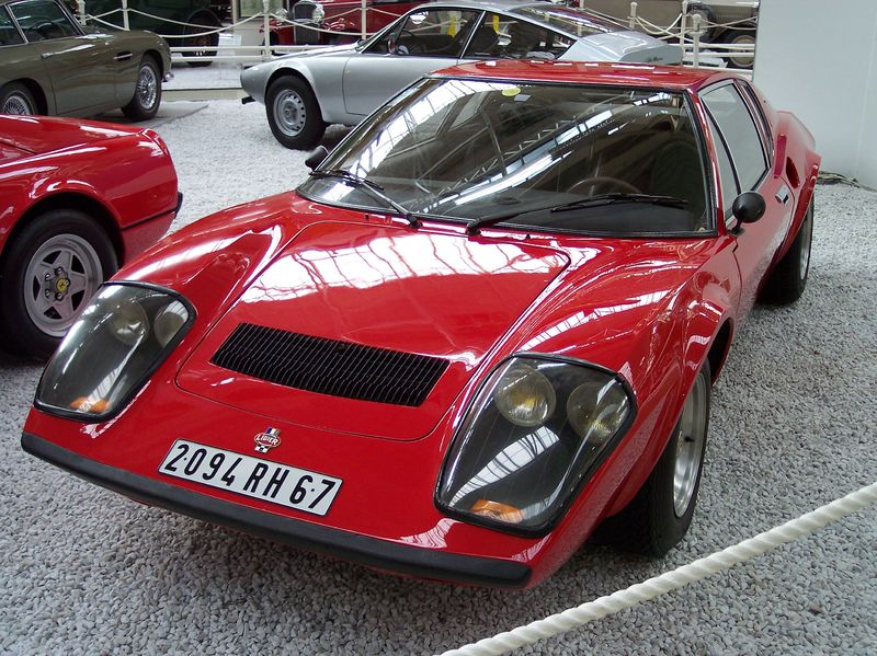 Soubor:Ligier JS2 vl red.jpg