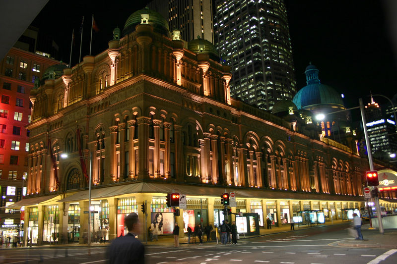 Soubor:QVB night.jpg