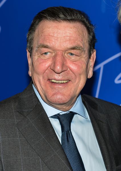 Soubor:Gerhard Schröder profile 2014.jpg