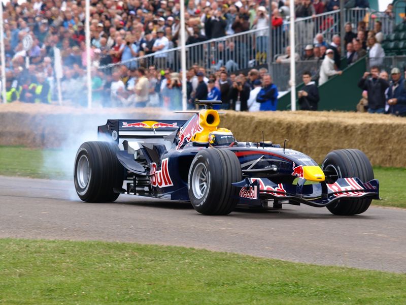 Soubor:Buemi Goodwood 2008.jpg