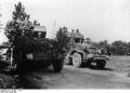 Bundesarchiv Bild 183-L11788, Frankreich, leichte Flak auf Fahrzeuge.jpg
