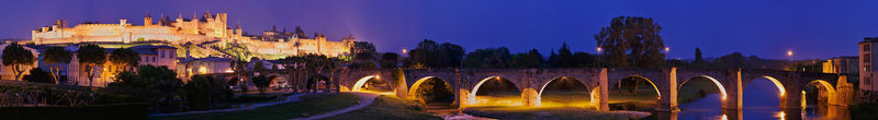 Soubor:Carcasssonne vieux pont.jpg