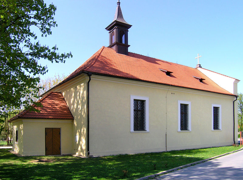 Soubor:Church, Prague Koloděje.jpg