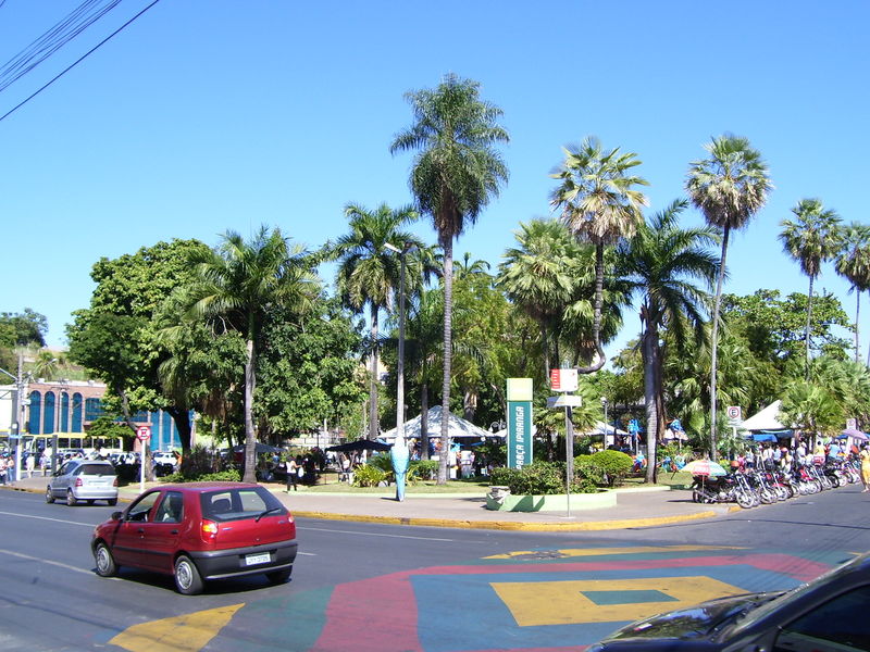 Soubor:Praca Ipiranga (Cuiaba).jpg