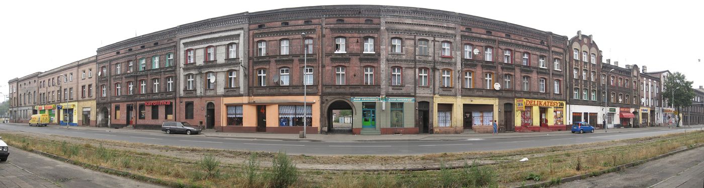 Panorama hlavní ulice v Lipinách